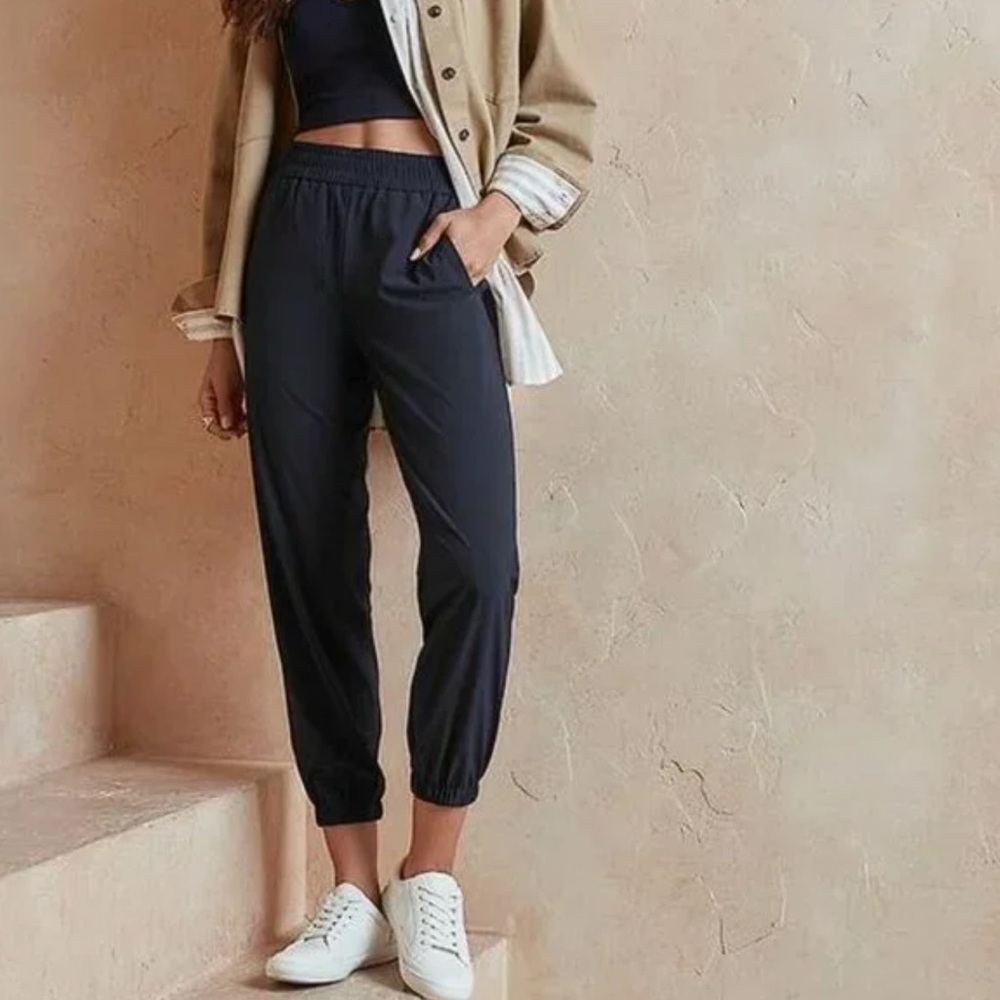 NWT Banana Republic Airstretch Jogger
